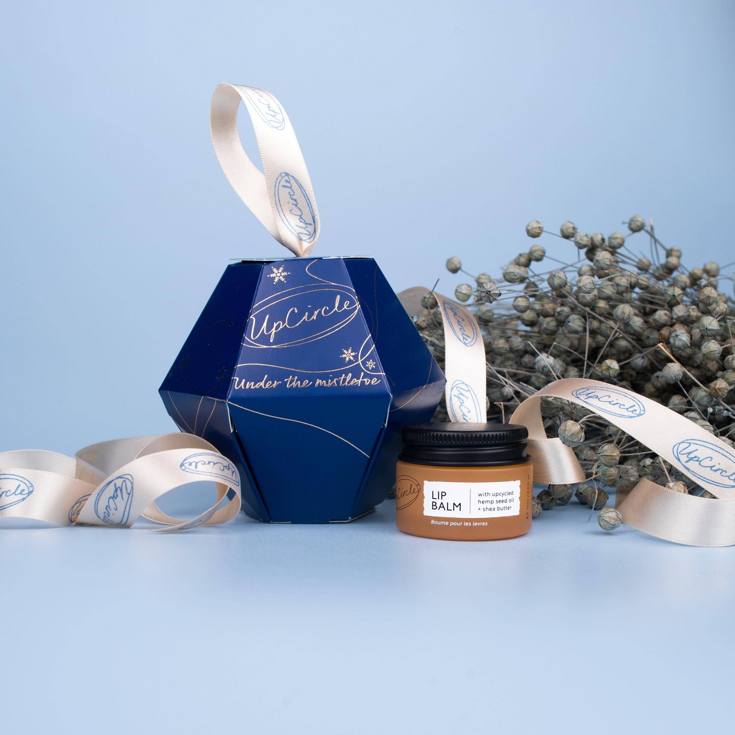 UpCircle - 100% Natural Lip Balm Christmas Bauble