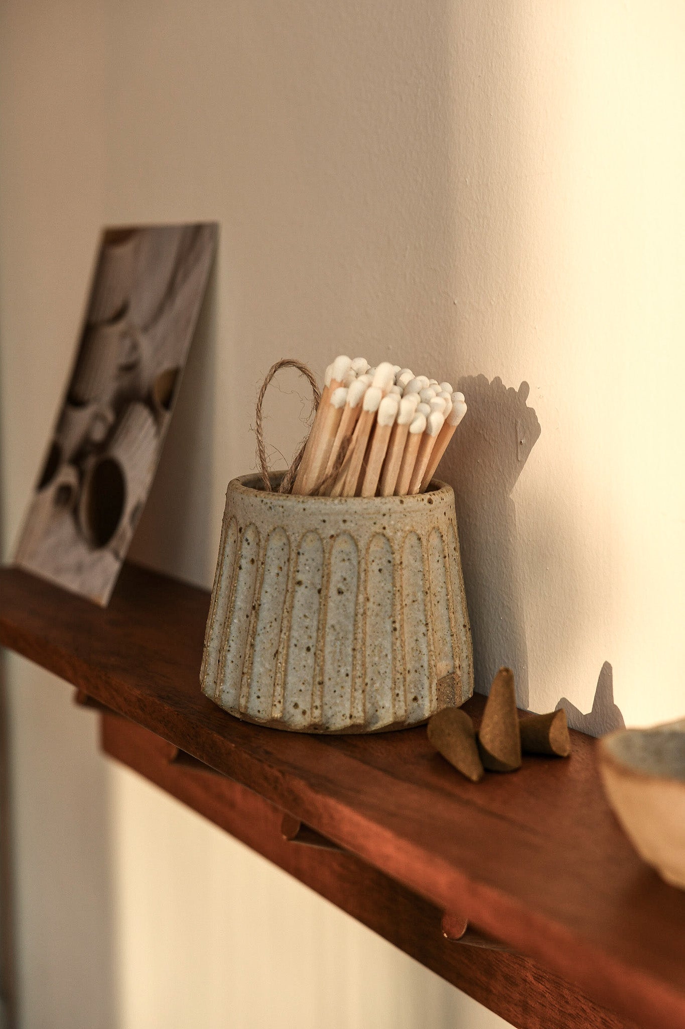 Twinn Pottery - Match stick holder with matches